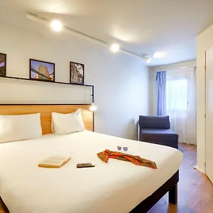 Ibis Centre Gare Lorient
