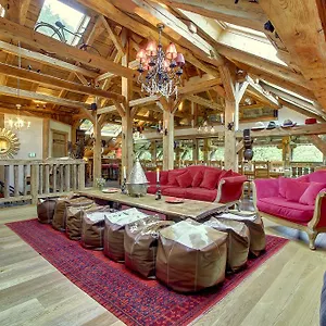 https://la-ferme-du-lac-vert.hotels-rhonealpes.com